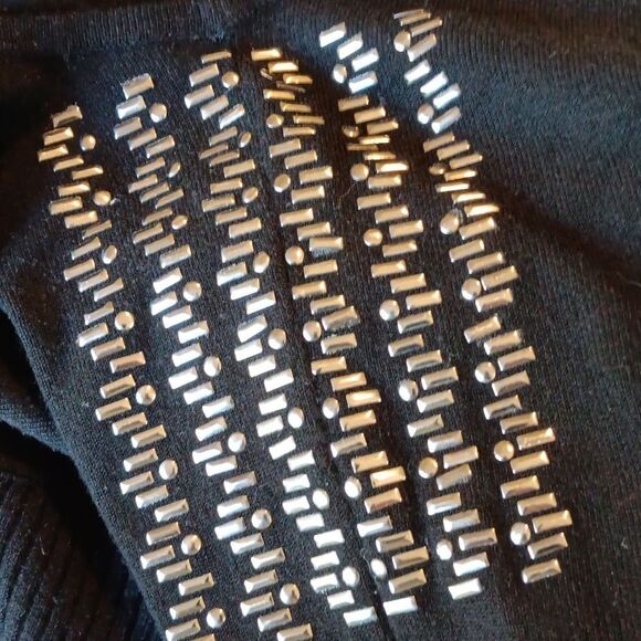 Cable & Gauge Soft Knit Sweater - Picture 9 of 11